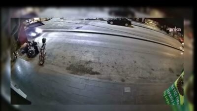 Kırıkkale'de sürücüsünün kontrolünden çıkan otomobilin kokoreç tezgahına, yayalara ve park