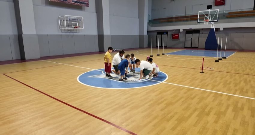 Konak Belediyesi’nin ücretsiz Yaz Spor Okulları, çocuklar ve kadınlara spor