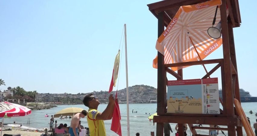 Kuşadası Belediyesi, yaz sezonunda sahillerde cankurtaran hizmeti, güvenli yüzme kulvarları