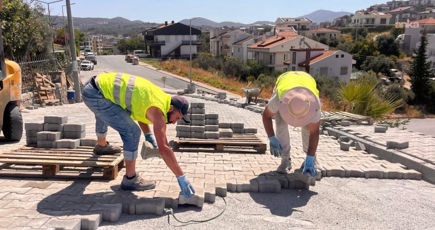 İlçe genelinde üstyapı yatırımlarını sürdüren Kuşadası Belediyesi, Kadınlar Denizi Mahallesi'nde