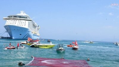 Kuşadası’nda 1 Temmuz Denizcilik ve Kabotaj Bayramı, düzenlenen çeşitli etkinliklerle