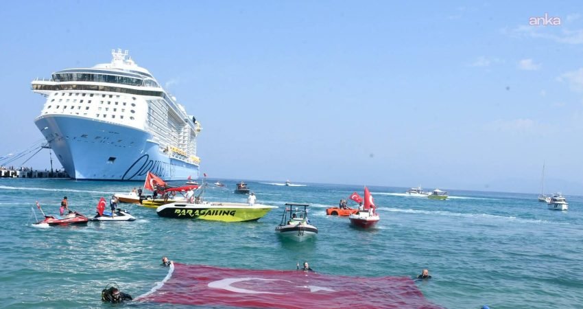 Kuşadası’nda 1 Temmuz Denizcilik ve Kabotaj Bayramı, düzenlenen çeşitli etkinliklerle