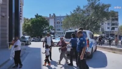 Aydın'ın Kuşadası ilçesinde, dilencilik yaptıkları gerekçesiyle uyarılan iki kadın, tartıştıkları