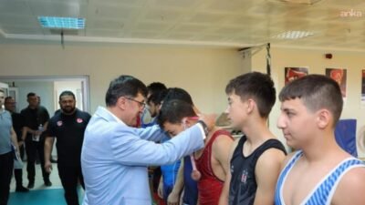 Kütahya Belediye Başkanı Eyüp Kahveci, Gençlik ve Spor İl Müdürlüğü