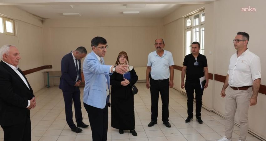 Kütahya Belediye Başkanı Eyüp Kahveci, Zafertepe Mahallesi’nde Kent Lokantası’nın hayata