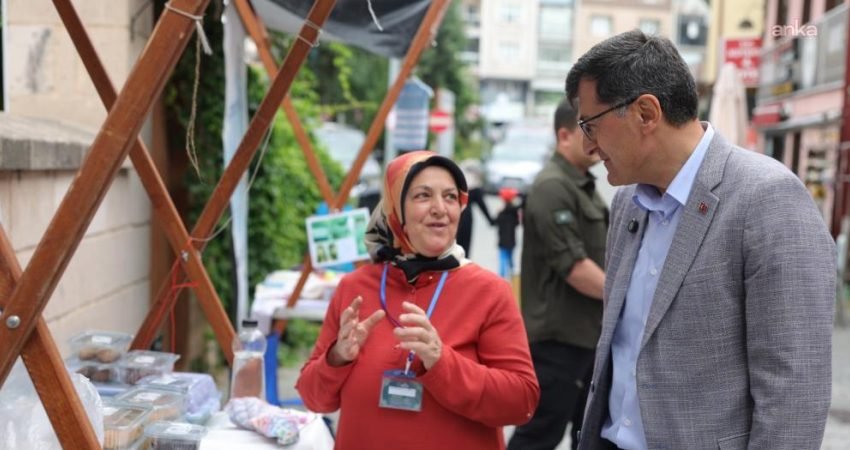 Kütahya Belediye Başkanı Eyüp Kahveci, Germiyan Sokak'ta Kütahya Yöresel Lezzetler