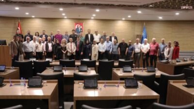 Kütahya Belediyesi'nin düzenli olarak gerçekleştirdiği Muhtarlar Toplantısı, Belediye Başkanı Eyüp