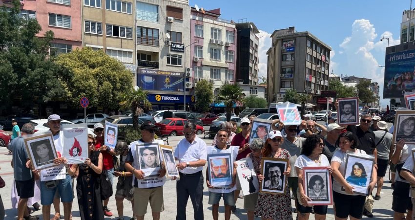Sivas'taki Madımak Oteli'nde 2 Temmuz 1993'te öldürülen 33 aydın ve
