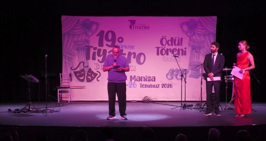 Manisa Büyükşehir Belediyesi ev sahipliğinde düzenlenen 19. Türkiye Tiyatro Buluşması,