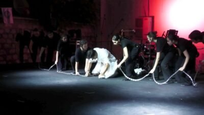 Manisa Büyükşehir Belediyesi Konservatuvarı öğrencileri, yıl boyunca hazırladıkları tiyatro, müzik