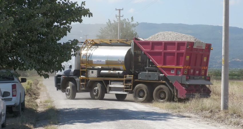 Manisa Büyükşehir Belediyesi, kent genelinde sürdürdüğü yol yenileme faaliyetleri kapsamında