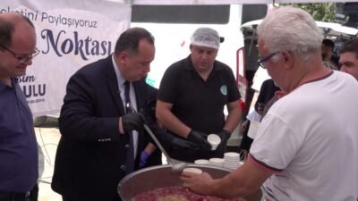 Manisa Büyükşehir Belediyesi, Muharrem ayı dolayısıyla gerçekleştirdiği aşure ikramlarını 15