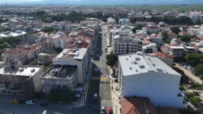 Manisa Büyükşehir Belediyesi tarafından Saruhanlı 7 Eylül Caddesi’nde sürdürülen altyapı,