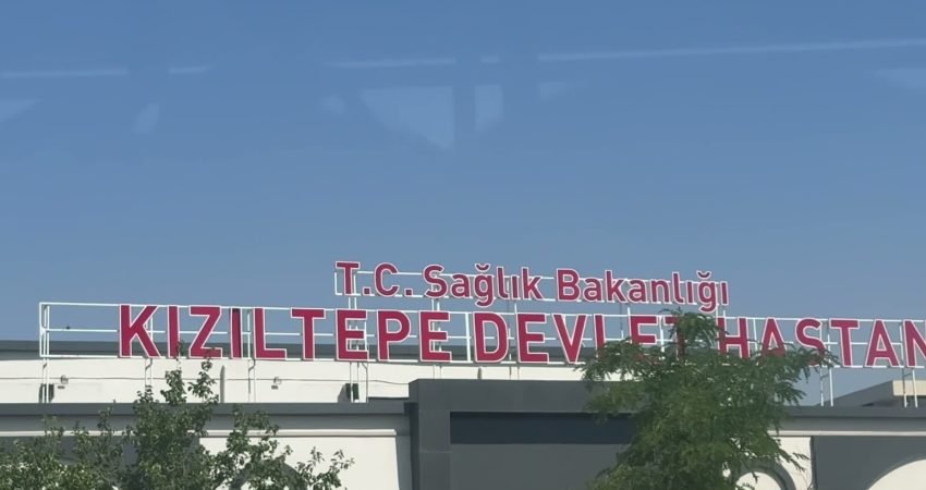 Mardin’in Kızıltepe ilçesinde bir inşaatın ikinci katından düşerek ağır yaralanan