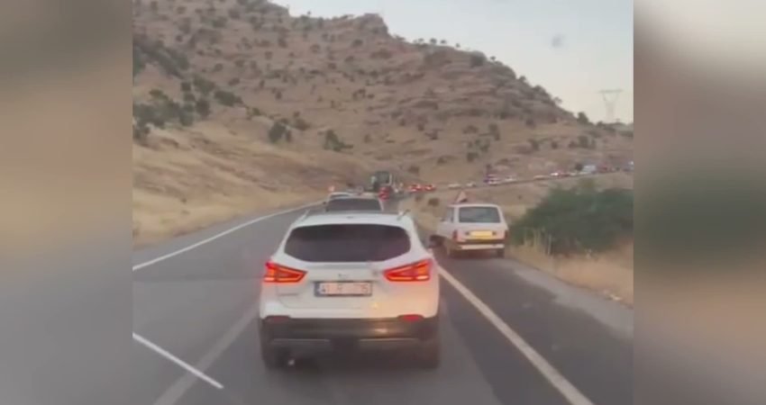 Mardin’de iki otomobilin çarpışması sonucu meydana gelen trafik kazasında ağır