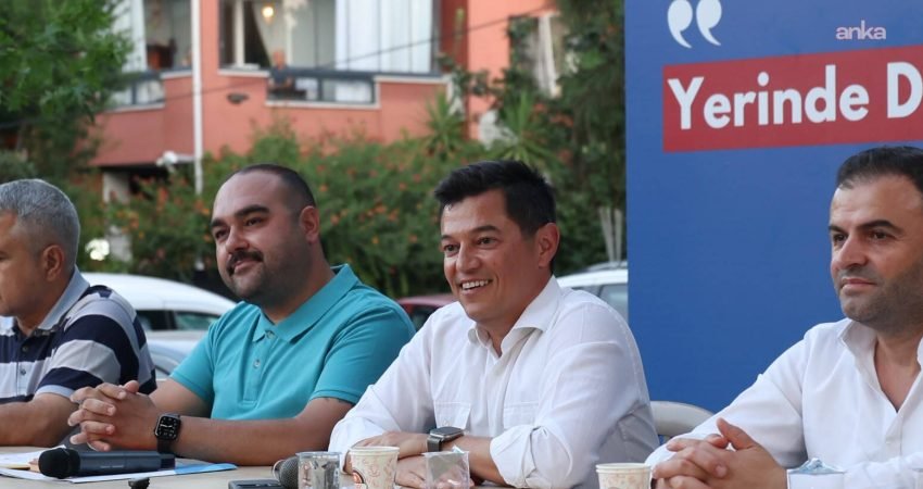 Marmaris Belediye Başkanı Acar Ünlü, Çamdibi Mahallesi sakinleriyle bir araya