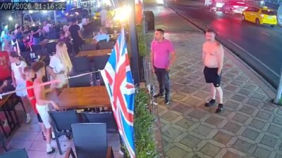 Muğla'nın Marmaris ilçesinde bir restoranda karısına ve çocuklarına şiddet uygulayan