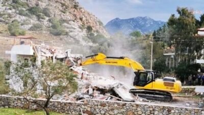 Marmaris’te kaçak yapı yıkımlarıyla ilgili tartışma sürüyor. AK Parti Muğla