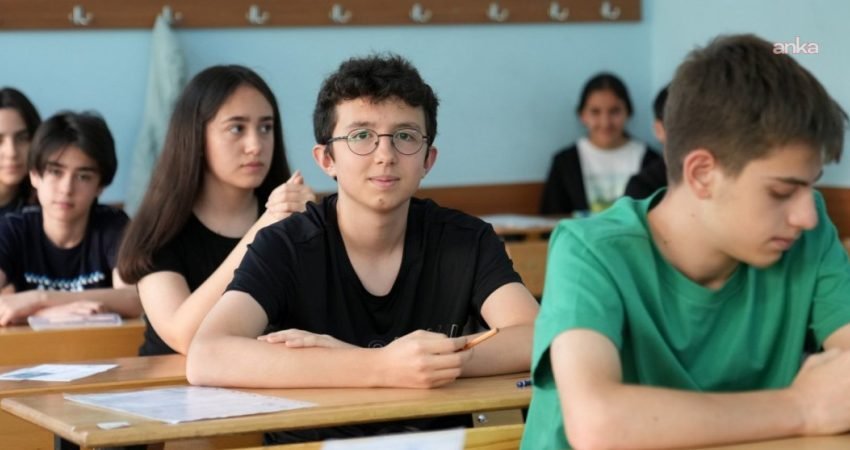 Milli Eğitim Bakanlığı'nca, "2026 Ortaöğretime Geçiş Tercih ve Yerleştirme Kılavuzu"