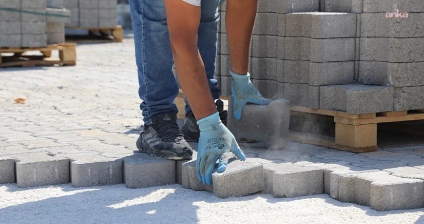 Menderes Belediyesi, Gazipaşa Mahallesi'nde bulunan 19 Mayıs Caddesi'nde yenileme çalışması