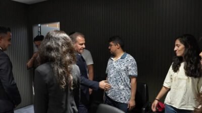 Mersin Şehir Tiyatrosu, "Bahar Noktası" adlı oyunuyla 26. Direklerarası Seyircileri