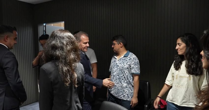 Mersin Şehir Tiyatrosu, "Bahar Noktası" adlı oyunuyla 26. Direklerarası Seyircileri