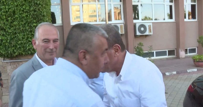Türkiye Belediyeler Birliği ve Mersin Büyükşehir Belediye Başkanı Vahap Seçer,