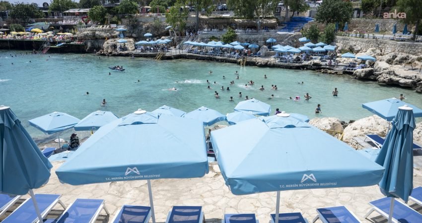 Mersin Büyükşehir Belediyesi, yaz sezonunda işlettiği plajlarda temizlik, güvenlik ve