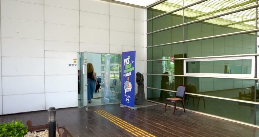 Mersin Büyükşehir Belediyesi, YKS tercih döneminde MERCİ Öğrenci Danışmanlık Merkezi