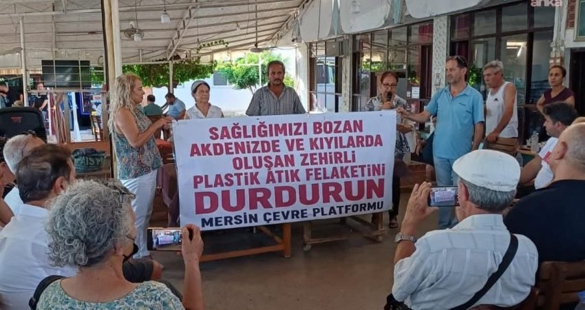 Mersin Çevre Platformu, son aylarda şehrin kıyılarında deniz yüzeyinde ve