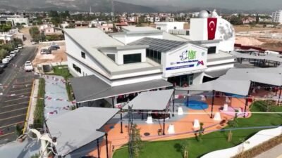Mersin Büyükşehir Belediyesi, yaz tatilinde çocuklar ve gençler için eğitim,