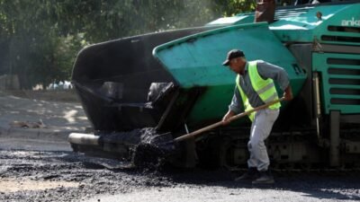 Mudanya Belediyesi, asfalt yatırımı kapsamında ilçe genelinde yol yenileme çalışmalarını