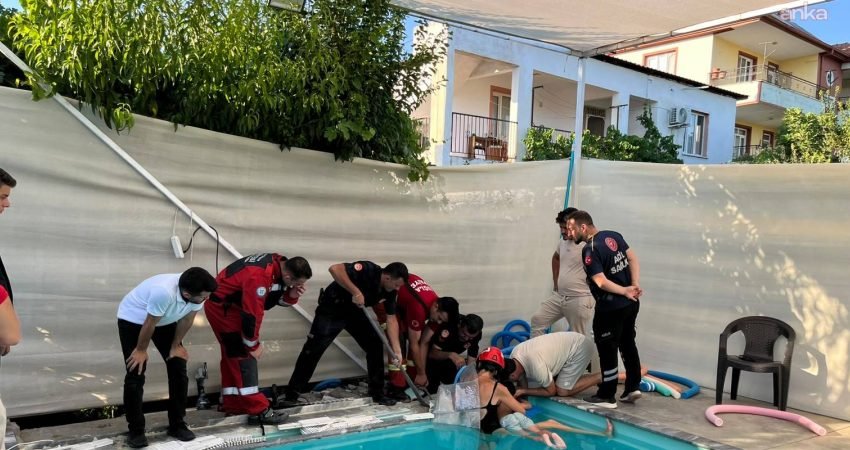 Muğla'nın Seydikemer ilçesinde bir yüzme havuzunun infinity bölümündeki emiş borusuna