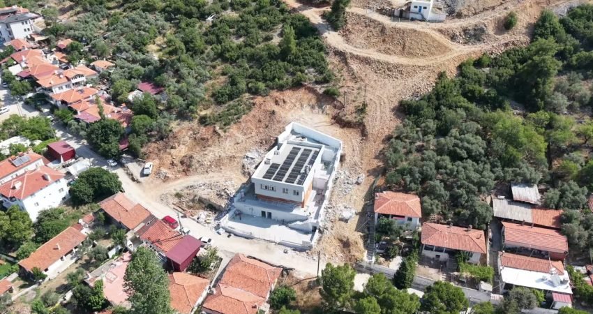 Muğla Büyükşehir Belediyesi, Ula ilçesi Ayazkıyı Mahallesi’nde yapımını sürdürdüğü Gündüz