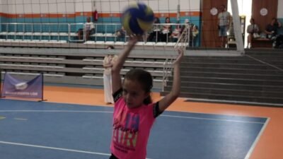 Muğla Büyükşehir Belediyesi'nin 17 branşta düzenlediği yaz spor kurslarına toplam