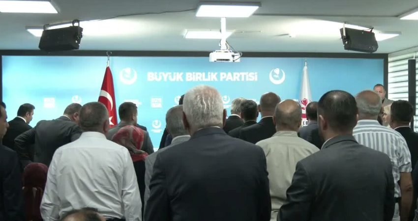BBP Genel Başkanı Mustafa Destici, Muhsin Yazıcıoğlu’nun ölümüne ilişkin soruşturmayla