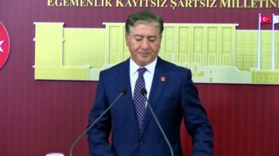 CHP Grup Başkanvekili Murat Emir, yeni partinin kuruluşuna ilişkin resmi