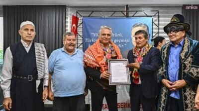 Muratpaşa Belediye Başkanı Ümit Uysal'a, Yörük-Türkmen kültürünün yaşatılmasına yönelik çalışmaları