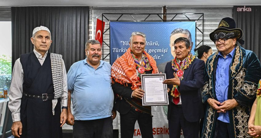 Muratpaşa Belediye Başkanı Ümit Uysal'a, Yörük-Türkmen kültürünün yaşatılmasına yönelik çalışmaları