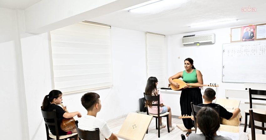 Muratpaşa Belediyesi’nin Değirmenönü Kurs Merkezi’nde düzenlediği yaz dönemi sanat ve