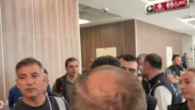 Bursa Büyükşehir Belediye Başkanlığı'ndan uzaklaştırılan Mustafa Bozbey'in de arasında bulunduğu