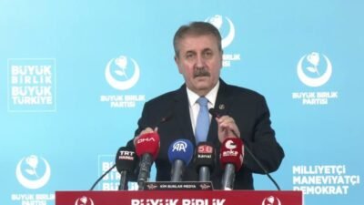 Büyük Birlik Partisi (BBP) Genel Başkanı Mustafa Destici, YENİ Parti'ye
