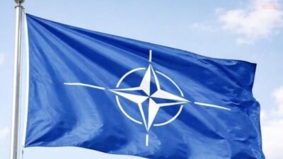 Belçika'da NATO'nun askeri karargahında staj yapan Kanadalı bir kadın, yabancı