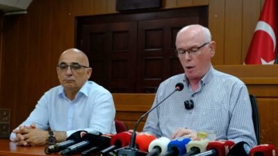 Odunpazarı Belediye Başkanı Kazım Kurt, belediye meclis üyelerinden bir kişi