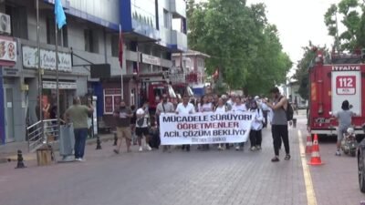 Özel Sektör Öğretmenleri Sendikası üyeleri ile Eğitim Sen ve Eğitim-İş