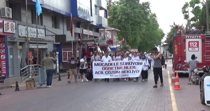 Özel Sektör Öğretmenleri Sendikası üyeleri ile Eğitim Sen ve Eğitim-İş