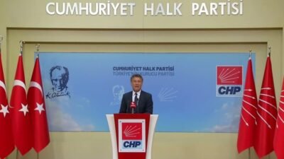 CHP Genel Başkan Yardımcısı Orhan Sarıbal, Üsküdar Belediye Başkanı Sinem Dedetaş’ın
