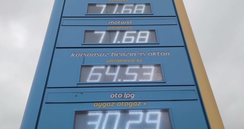 Akaryakıta gelen 3 lira 10 kuruşluk zamma Osmaniyeli çiftçiler tepki