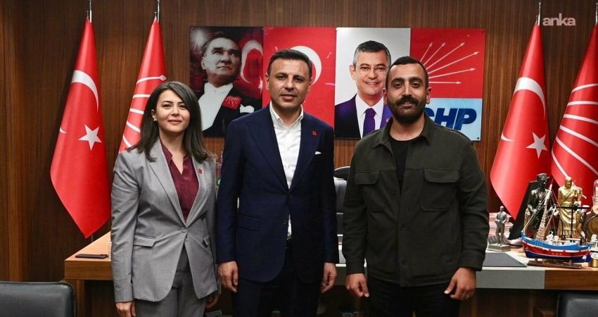 CHP eski İstanbul İl Başkanı Özgür Çelik, mevcut il yönetiminin