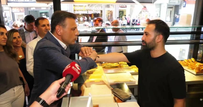 Mahkeme kararıyla görevden alınan eski CHP İstanbul İl Başkanı Özgür